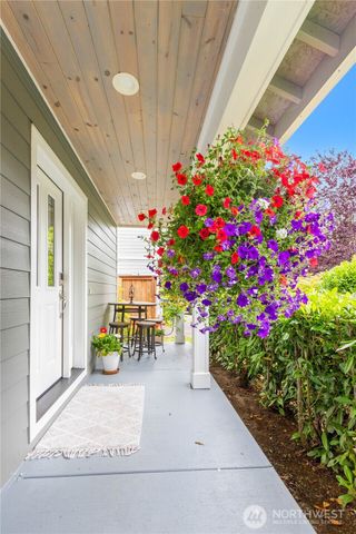 8254 Breeze Loop, Blaine, WA 98230