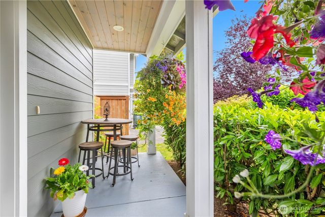 8254 Breeze Loop, Blaine, WA 98230