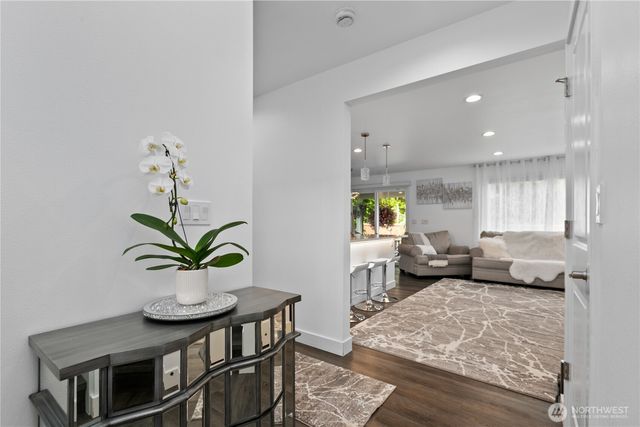 8254 Breeze Loop, Blaine, WA 98230