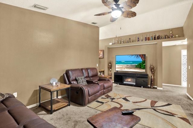 8547 QUEEN BROOKS COURT, Temple Terrace, FL 33637