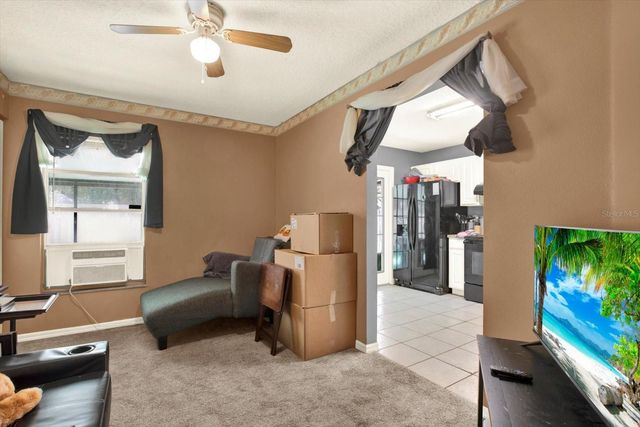 8547 QUEEN BROOKS COURT, Temple Terrace, FL 33637