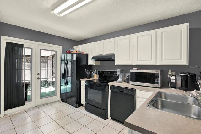 8547 QUEEN BROOKS COURT, Temple Terrace, FL 33637