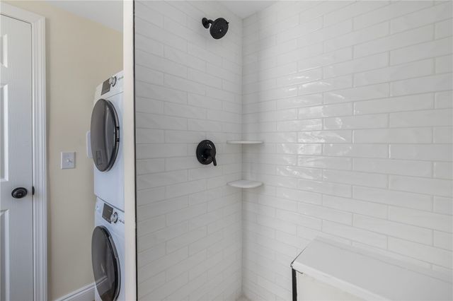 41 East Transit Street, Providence, RI 02906