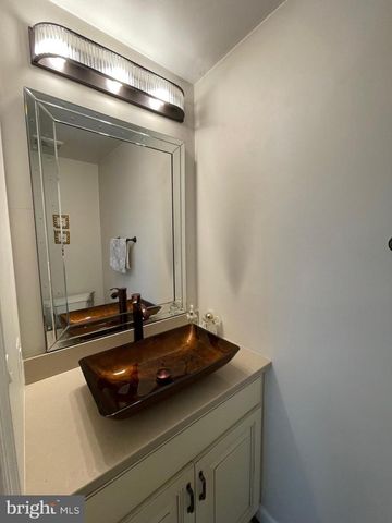 3932 TALLOW TREE PL, Fairfax, VA 22033