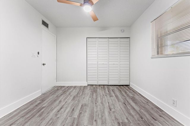 200 Jacaranda Country Club Drive 3c, Plantation, FL 33324