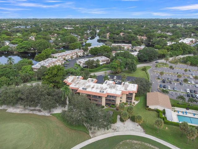 200 Jacaranda Country Club Drive 3c, Plantation, FL 33324