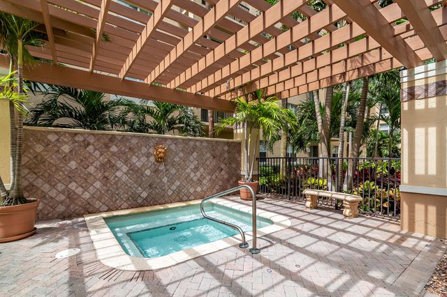 1801 N Flagler Drive 638, West Palm Beach, FL 33407