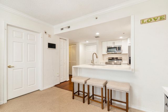 1801 N Flagler Drive 638, West Palm Beach, FL 33407