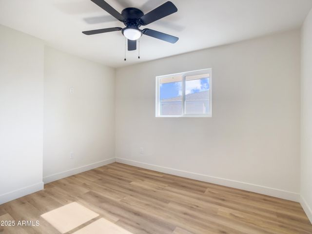 17615 N WHISPERING OAKS Drive, Sun City West, AZ 85375