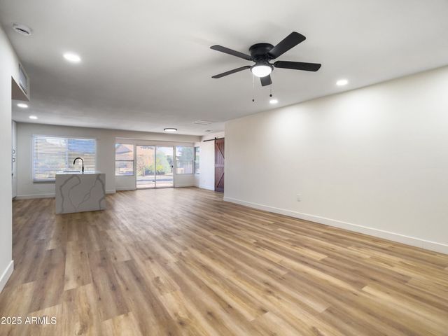 17615 N WHISPERING OAKS Drive, Sun City West, AZ 85375