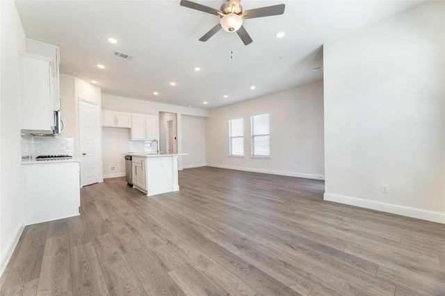 4704 Corriente Vista Lane, Mckinney, TX 75070