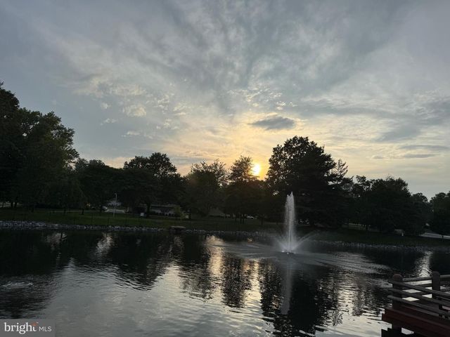 3330 N Leisure World Blvd # 5-415, Silver Spring, MD 20906