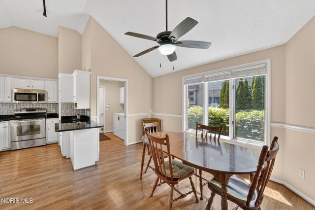 7402 Caracole Court, Sylvania, OH 43560