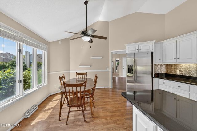 7402 Caracole Court, Sylvania, OH 43560