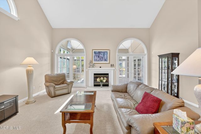 7402 Caracole Court, Sylvania, OH 43560