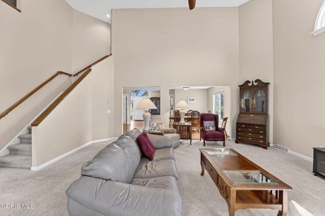 7402 Caracole Court, Sylvania, OH 43560