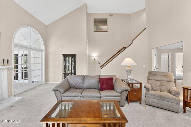 7402 Caracole Court, Sylvania, OH 43560