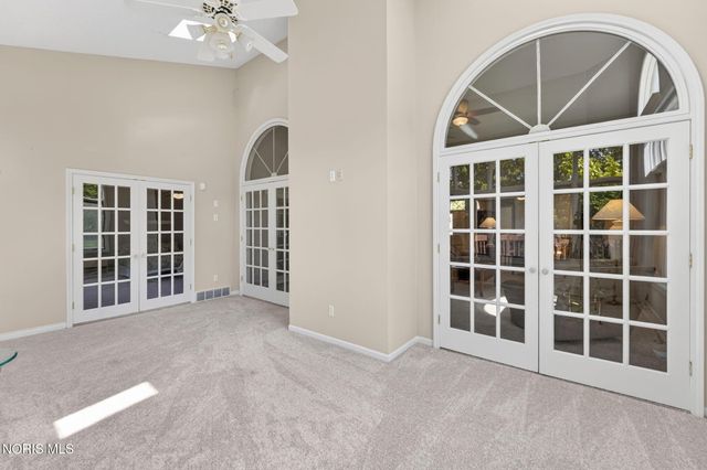 7402 Caracole Court, Sylvania, OH 43560