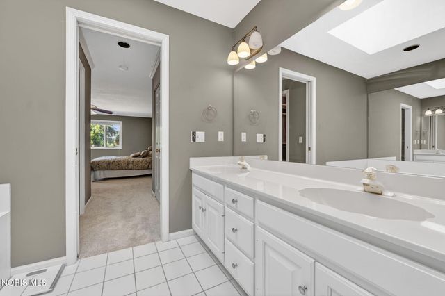 7402 Caracole Court, Sylvania, OH 43560