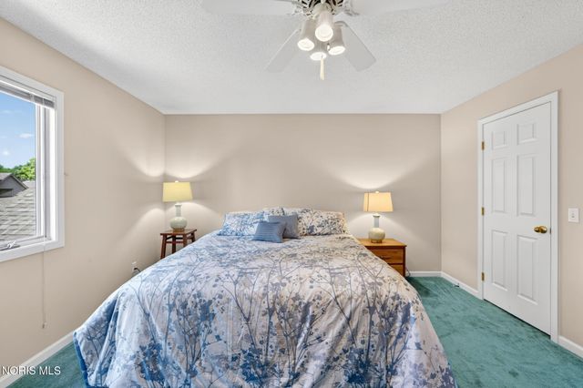 7402 Caracole Court, Sylvania, OH 43560