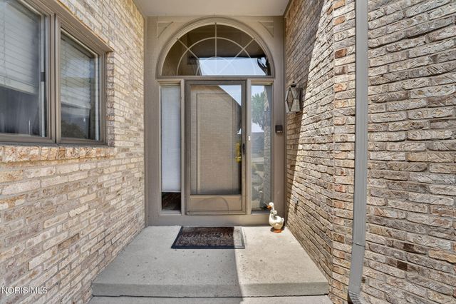 7402 Caracole Court, Sylvania, OH 43560