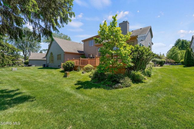 7402 Caracole Court, Sylvania, OH 43560