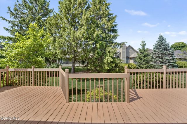7402 Caracole Court, Sylvania, OH 43560
