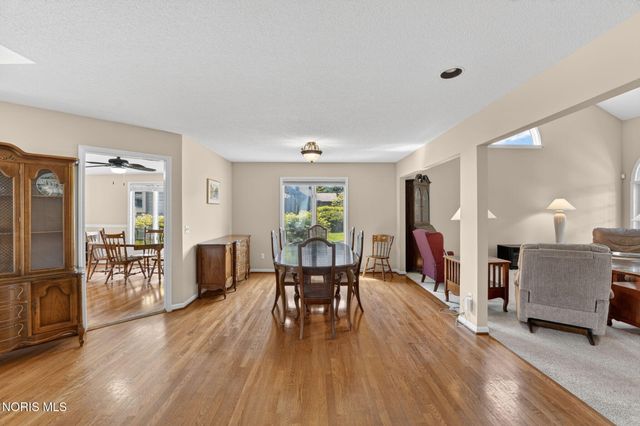 7402 Caracole Court, Sylvania, OH 43560