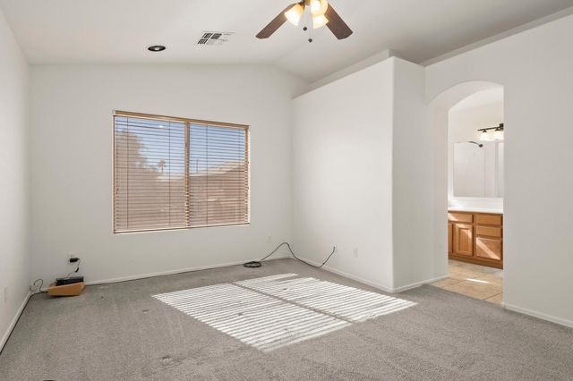 3297 E Warbler Road, Gilbert, AZ 85297