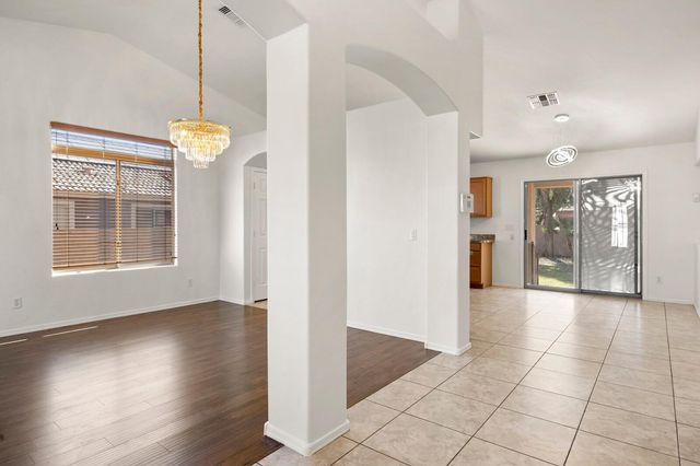 3297 E Warbler Road, Gilbert, AZ 85297