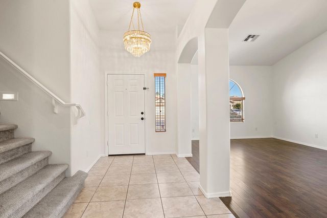 3297 E Warbler Road, Gilbert, AZ 85297