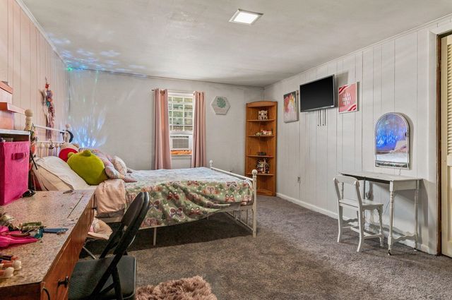 89 Saint James Avenue, Milton, NH 03851