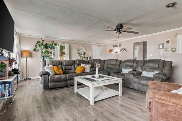 89 Saint James Avenue, Milton, NH 03851
