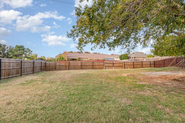 2704 Shady Grove Drive, Bedford, TX 76021