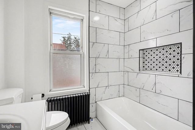 495 MANOR ST, Columbia, PA 17512