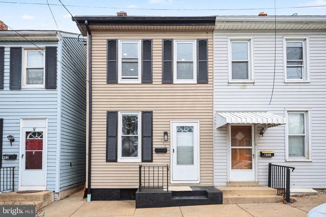 495 MANOR ST, Columbia, PA 17512