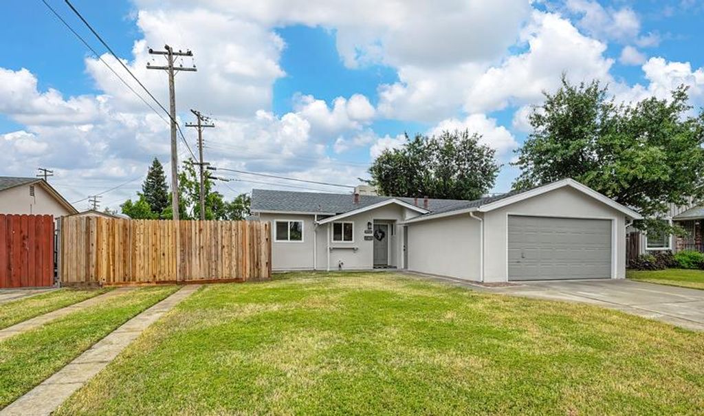 8894 Sharkey Ave, Elk Grove, CA 95624