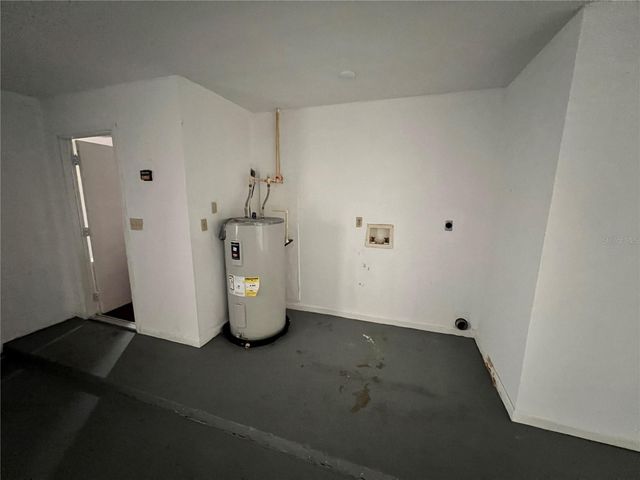 405 SW 43RD LANE, Cape Coral, FL 33914