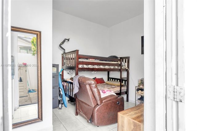 2900 SW 19th St, Miami, FL 33145