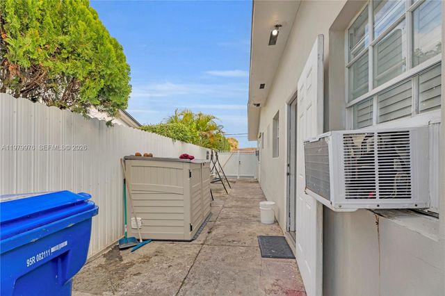 2900 SW 19th St, Miami, FL 33145