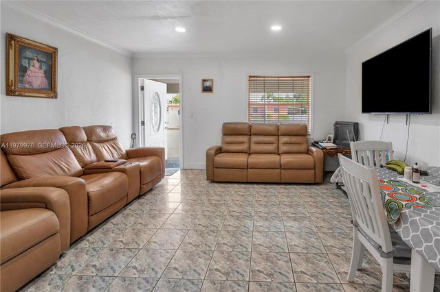 2900 SW 19th St, Miami, FL 33145