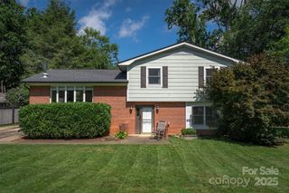 300 Donnybrook Drive, Asheville, NC 28806