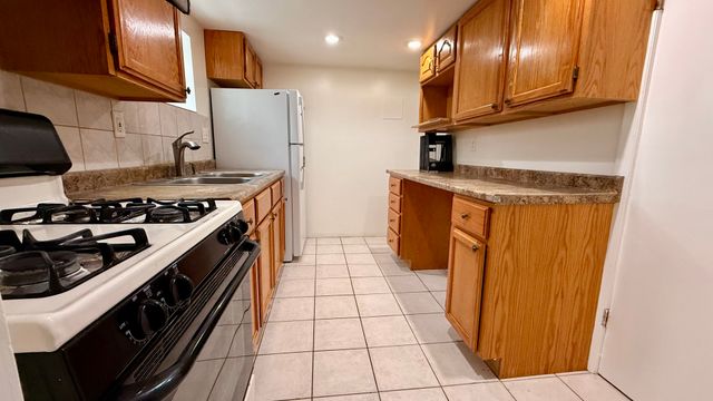 9527 Lowell Avenue, Skokie, IL 60076