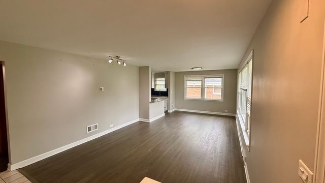 9527 Lowell Avenue, Skokie, IL 60076