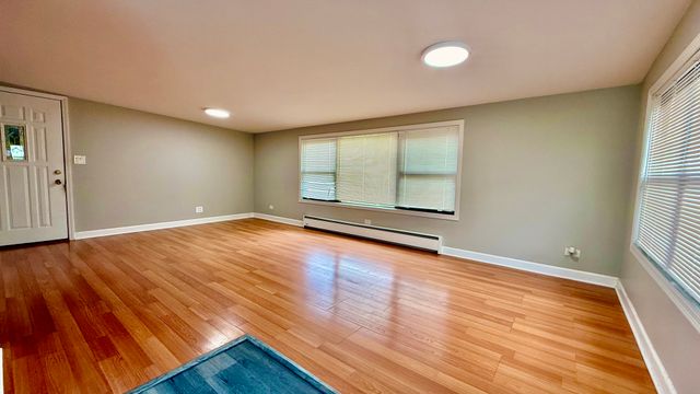 9527 Lowell Avenue, Skokie, IL 60076