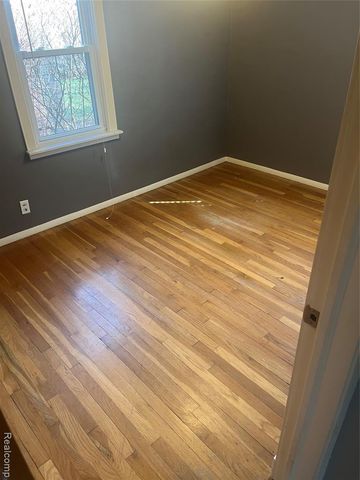 3102 N Altadena Avenue, Royal Oak, MI 48073