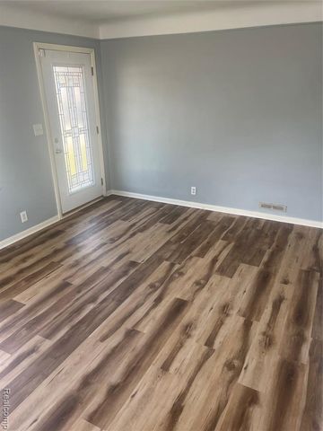 3102 N Altadena Avenue, Royal Oak, MI 48073