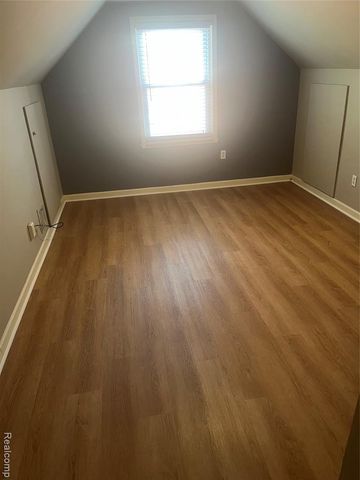 3102 N Altadena Avenue, Royal Oak, MI 48073