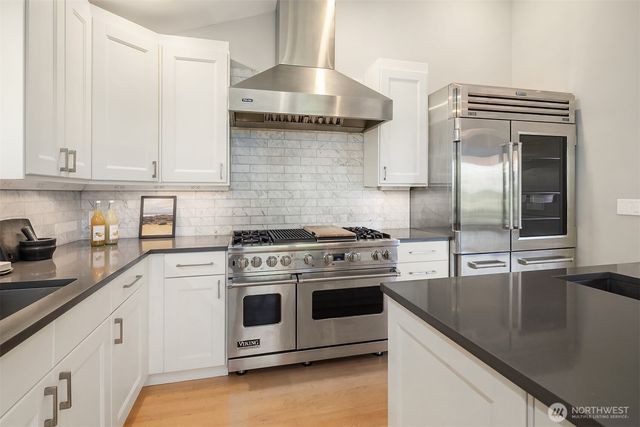 5610 W Mercer Way, Mercer Island, WA 98040