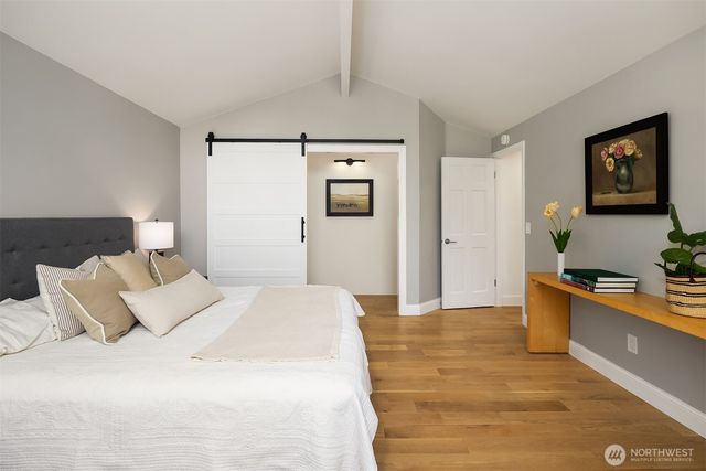 5610 W Mercer Way, Mercer Island, WA 98040